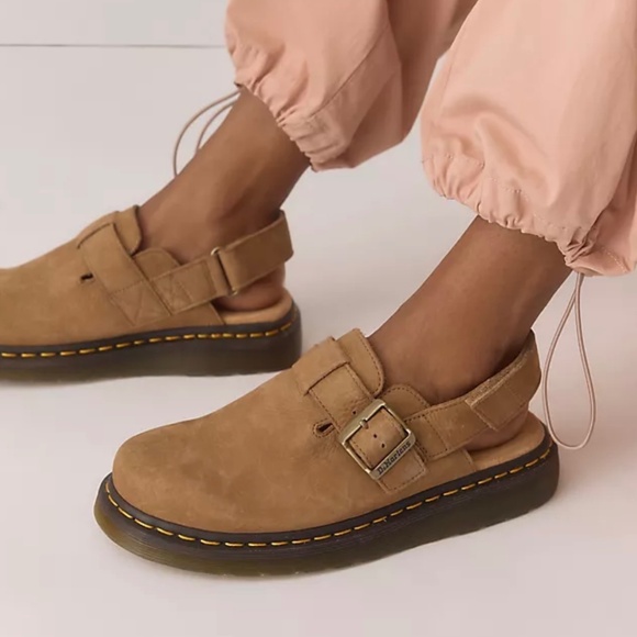 Dr Martens Jorge II Clog Beige Leather Unisex Mule Shoes Size 11 Mens /12 Womens main image 6